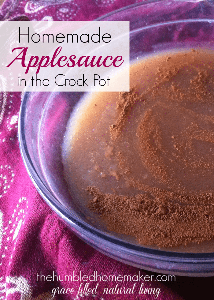 I couldn't believe how easy it is to make homemade applesauce! I made this applesauce in my crock pot, and it made the whole kitchen smell amazing! 