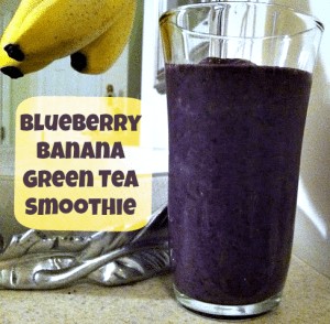 This post gives a delicious recipe for a blueberry-banana green tea smoothie that contains lots of wonderful antioxidants.
