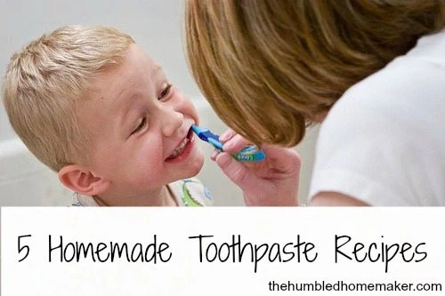 5 natural, fluoride-free homemade toothpaste recipes and a review of Earthpaste. Making your own toothpaste is so easy and good for you!