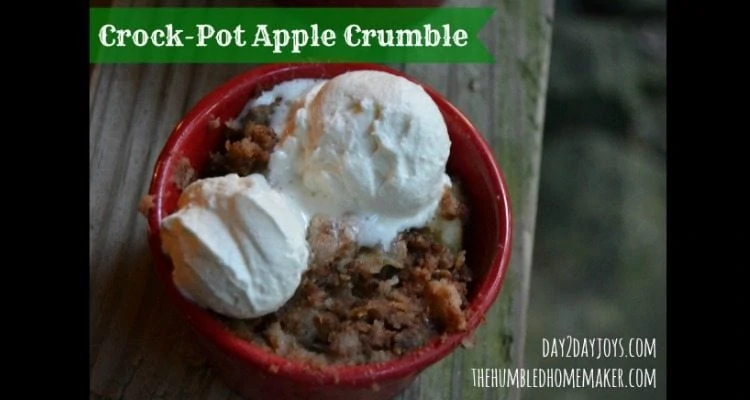 Apple Crumble in the Crock Pot - TheHumbledHomemaker.com