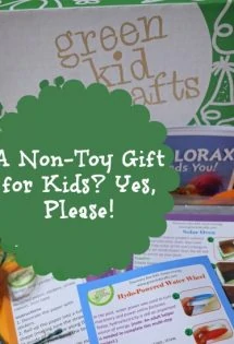 Green Kid Crafts are a great non-toy gift for kids. Perfect for Christmas!