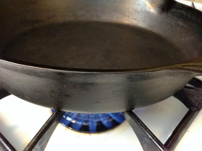 Drying a cast iron pan