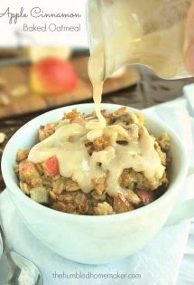 Looking for a quick Father's Day breakast idea? Try this easy, make­-ahead Apple Cinnamon Baked Oatmeal!