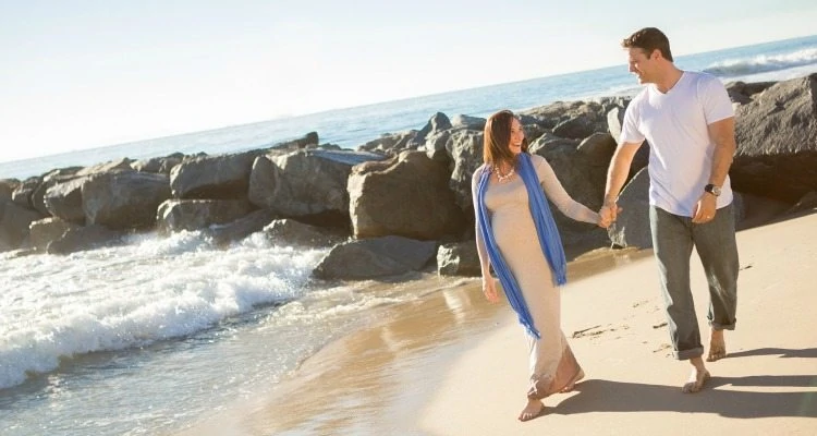 Enjoy a romantic babymoon getaway with your spouse before baby arrives! Here are 5 essential tips.