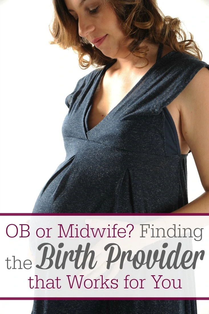 If you're expecting, you've probably wondered: who should oversee your prenatal care and deliver your baby? Here's how to choose between an OB or midwife! #naturalbirth #birthprovider #pregnancy