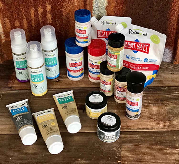 I’m so excited to announce the giveaway for day 2 of our 2017 Christmas Giveaway Week. This is another company with products that Will and I use every single day in our home! Enter: Redmond Life! You're going to LOVE what they are giving away!