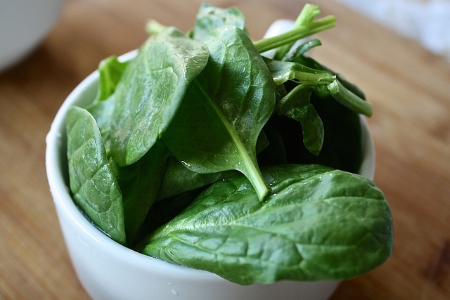 spinach boosts morning smoothie